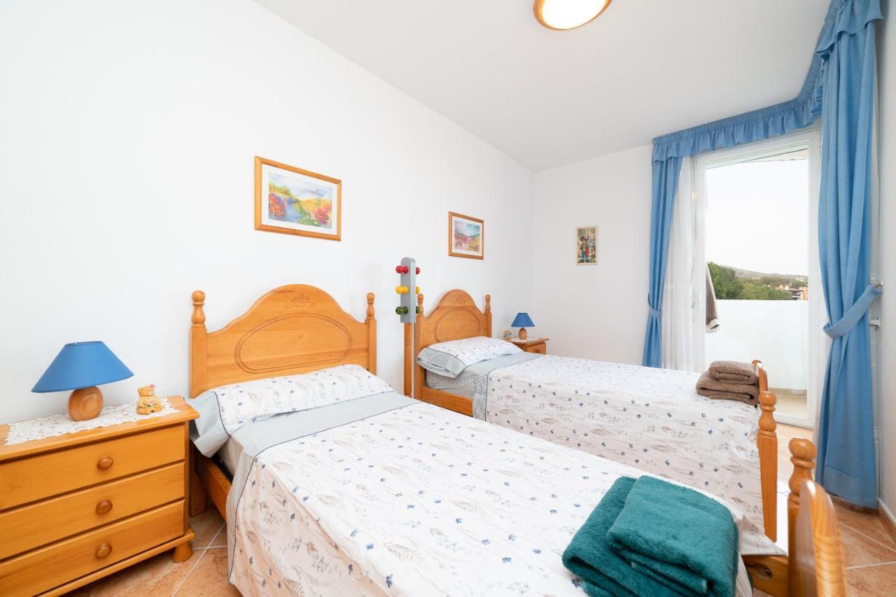 Beach Apartment Calafell Center With Parking Bagian luar foto