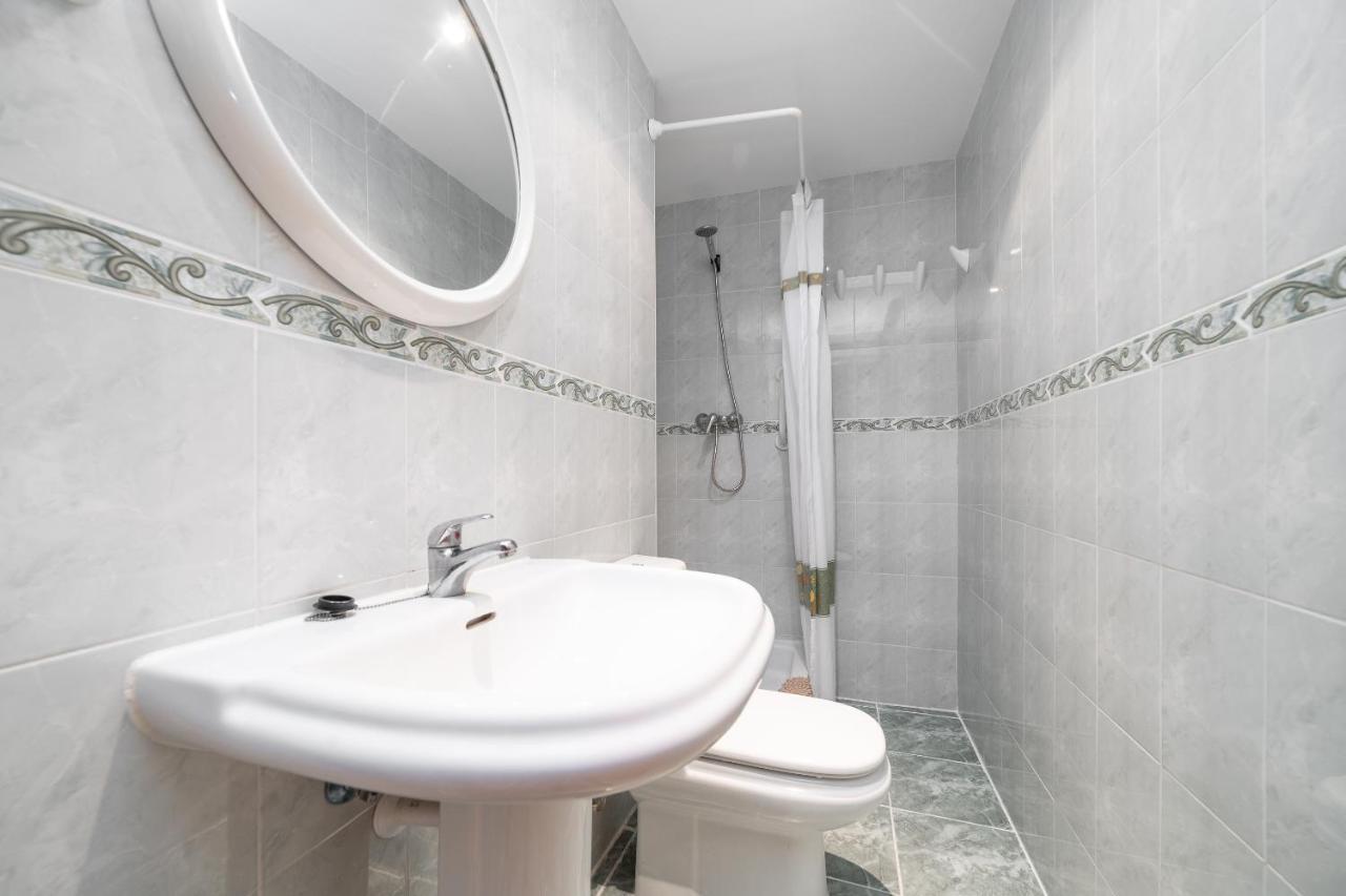 Beach Apartment Calafell Center With Parking Bagian luar foto